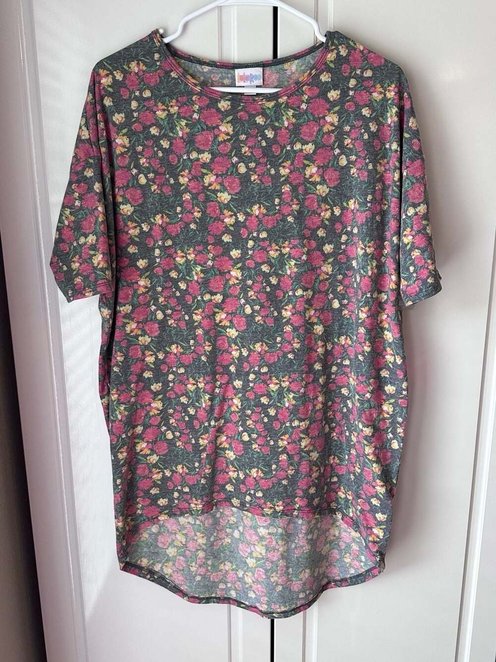 LuLaRoe Irma Tunic Size S Gray Pink Floral Print Short Sleeve Top